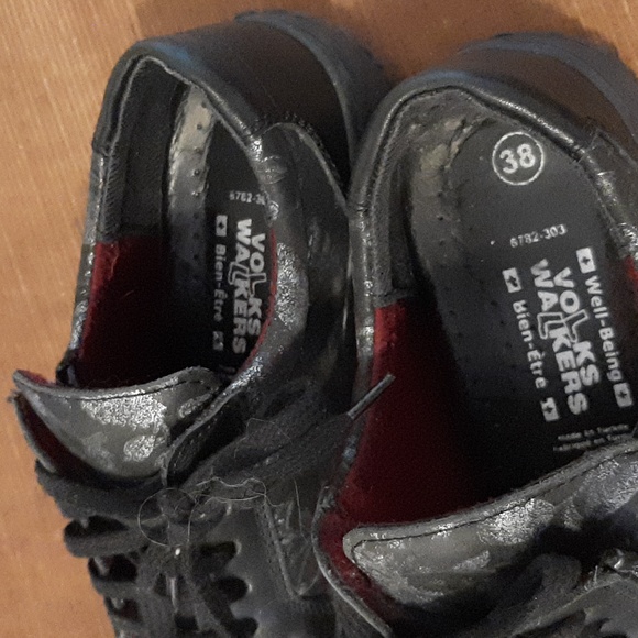 Size 38 Volks Walker shoes - Picture 3 of 3